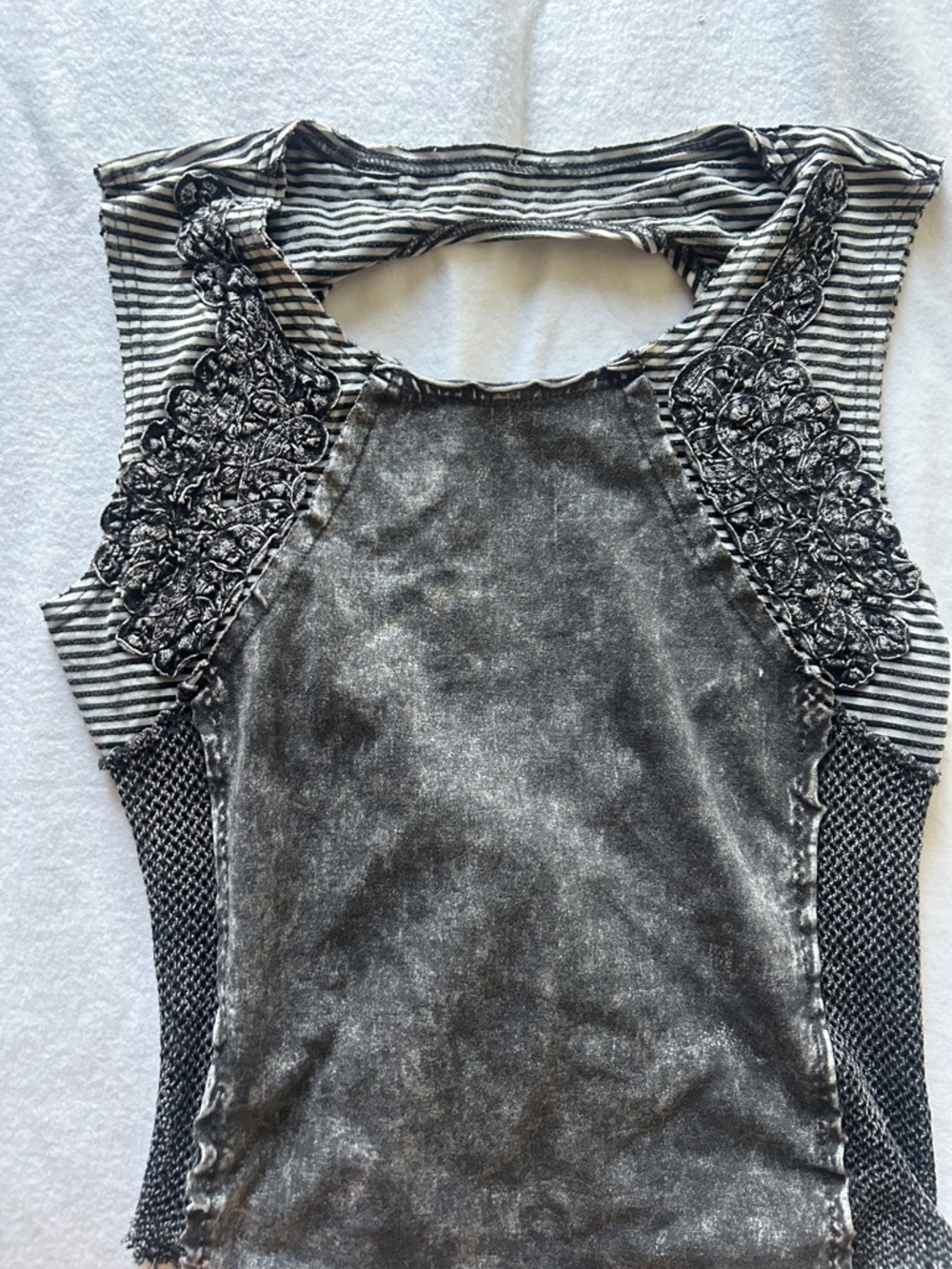 Source Unknown Black and White Striped Embroidered Muscle Tank